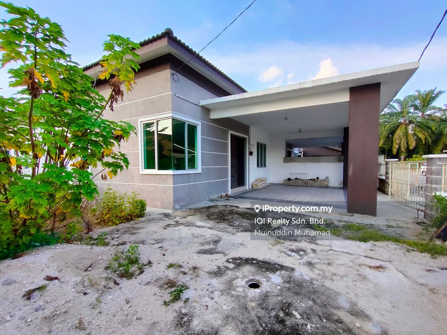 Semi-Detached House for Sale in Taman Sri Bahagia, Teluk Intan by Muinuddin Muhamad - iProperty.com.my