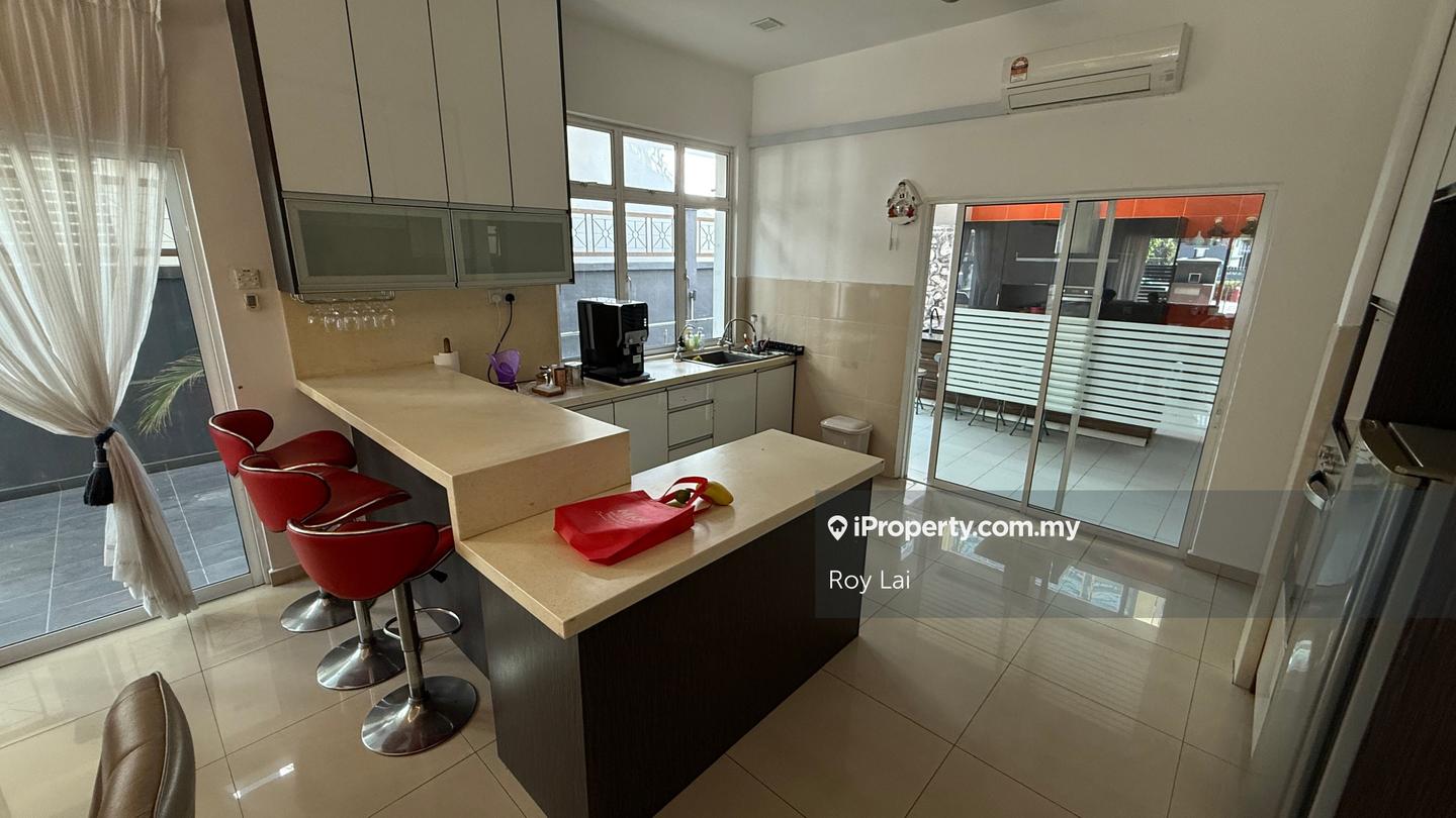 Rumah Berkembar untuk Dijual di Taman Alam Putra, Seri Kembangan oleh Roy Lai - iProperty.com.my