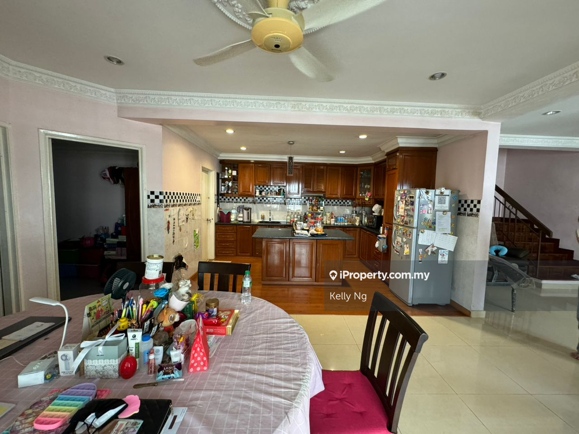 Rumah Berangkai 2.5 Tingkat untuk Dijual di Bandar Utama 11, Bandar Utama oleh Kelly Ng - iProperty.com.my
