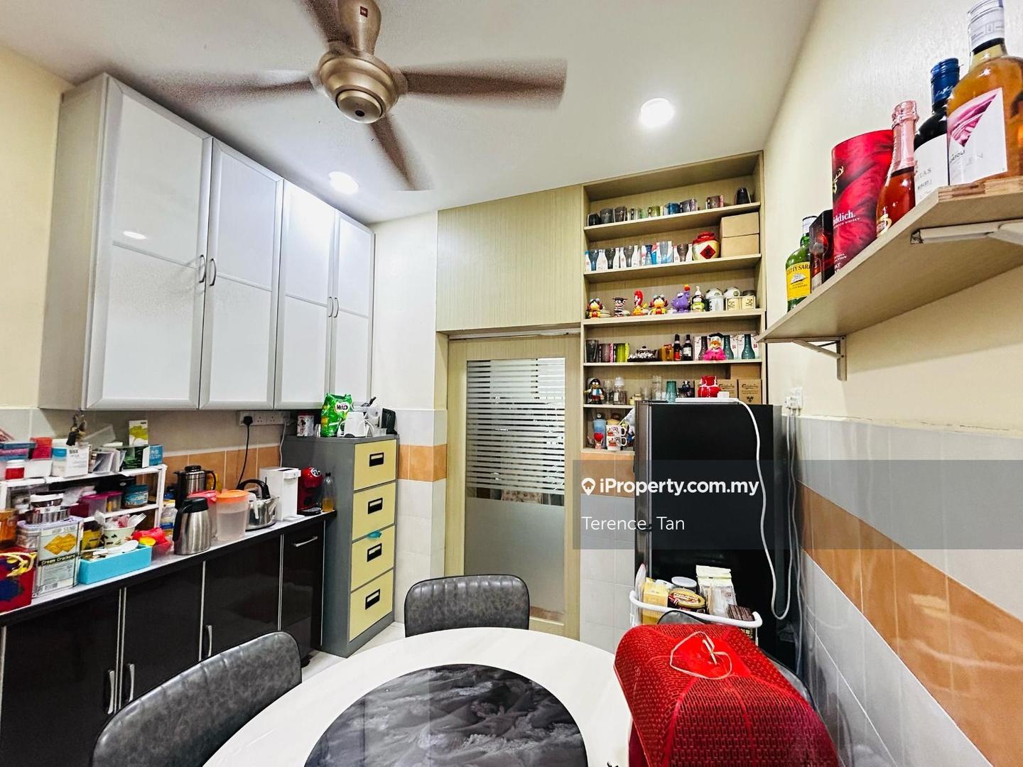 Rumah Berangkai 2 Tingkat untuk Dijual di Taman Bestari Indah, Ulu Tiram oleh Terence Tan - iProperty.com.my