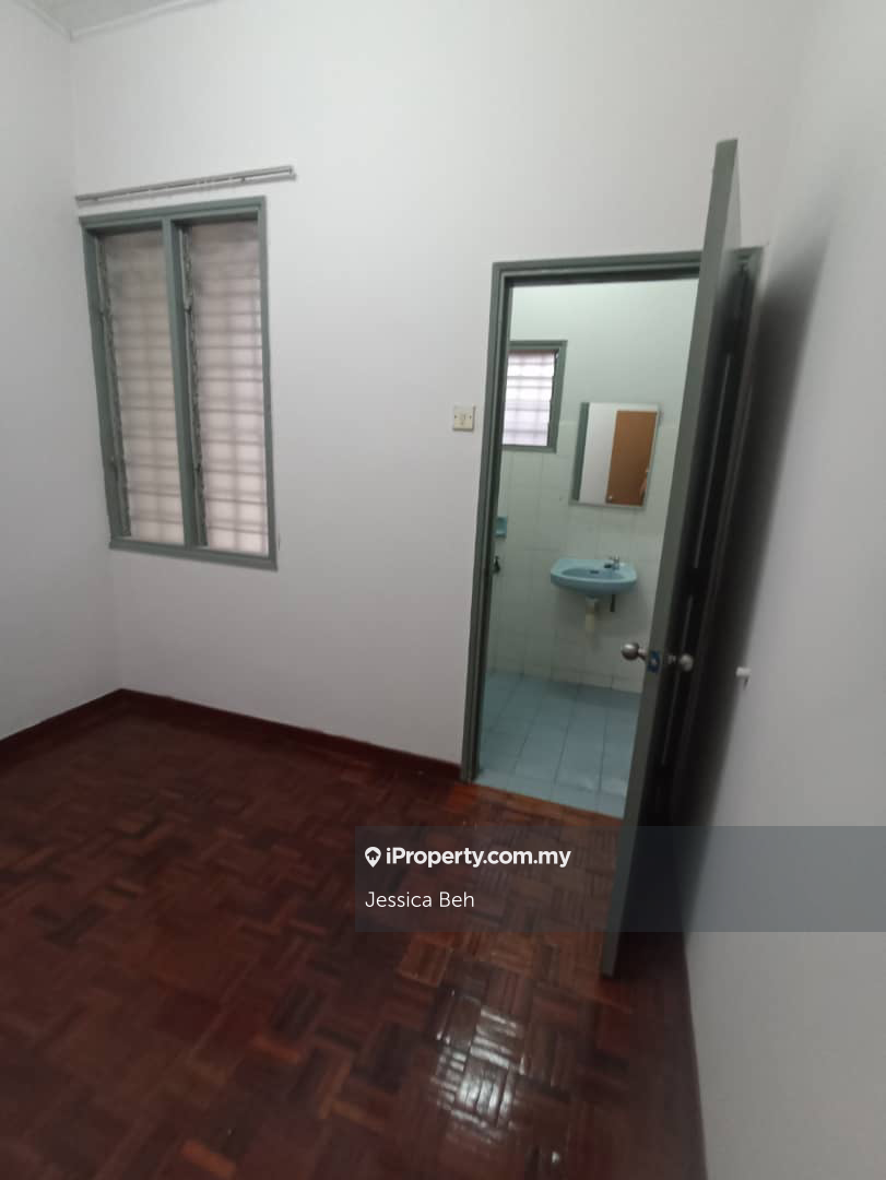Rumah Berangkai 2 Tingkat untuk Dijual di m43ll, Subang Jaya oleh Jessica Beh - iProperty.com.my