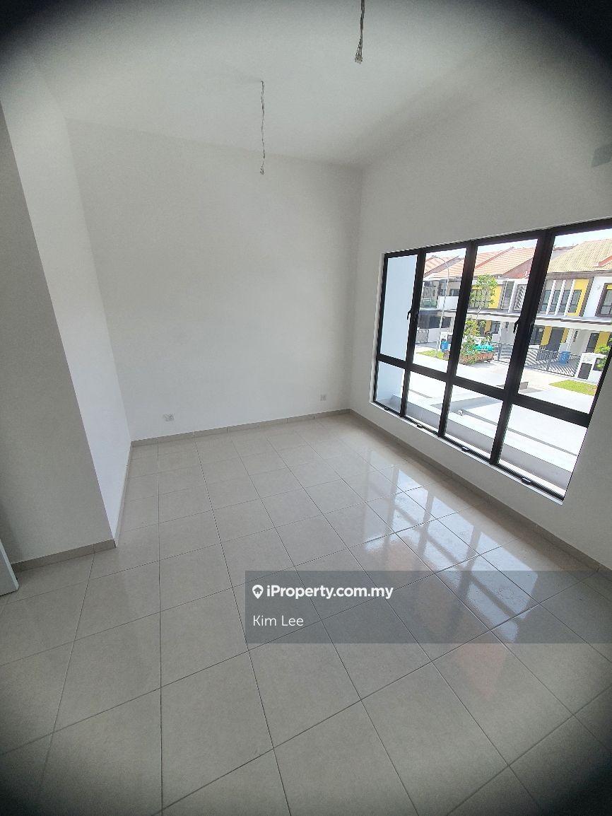 Rumah Berangkai 2 Tingkat untuk Dijual di Setia Utama, Setia Alam oleh Kim Lee - iProperty.com.my