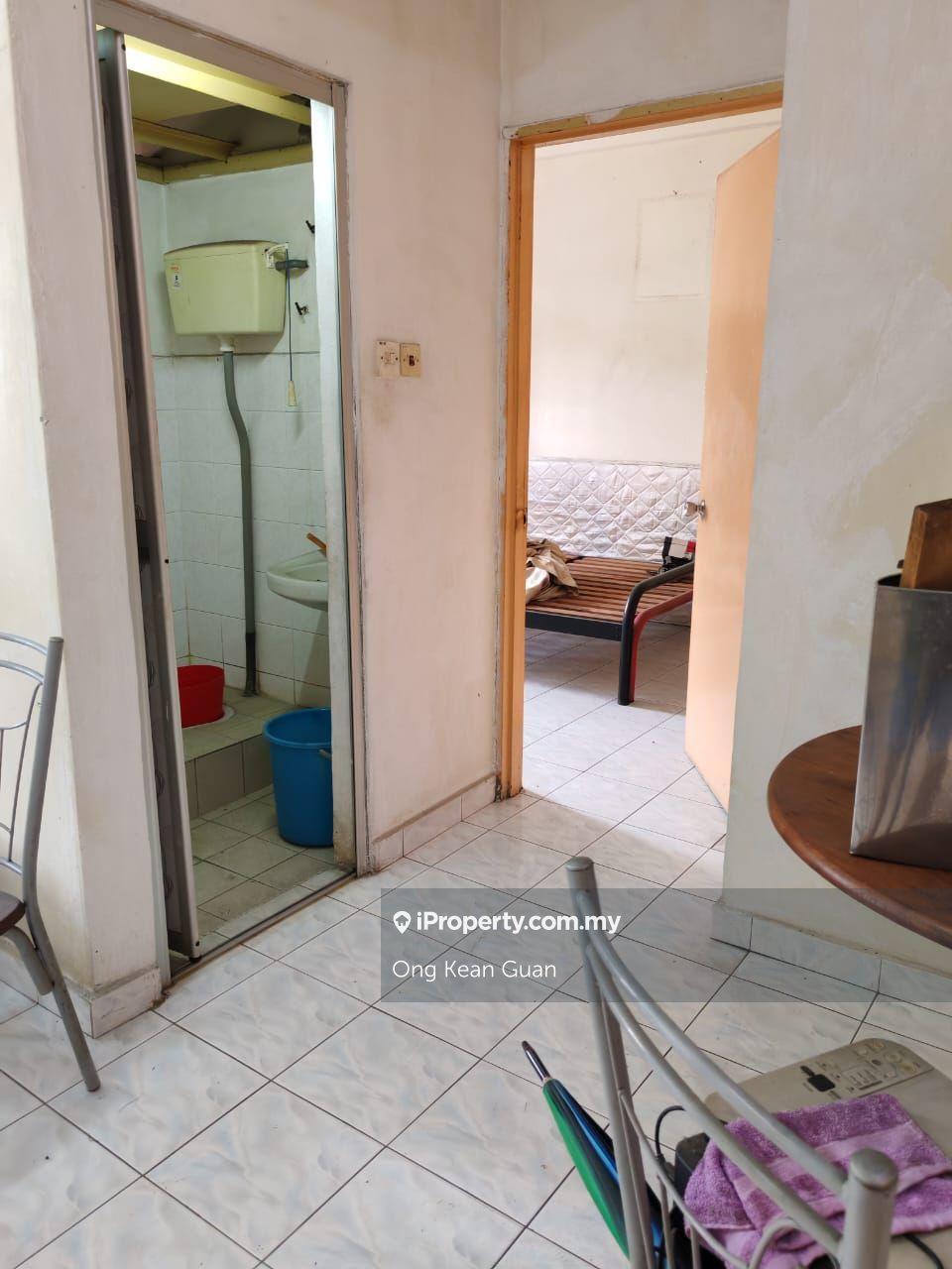 Rumah Pangsa untuk Dijual di Taman Sri Manja oleh Ong Kean Guan - iProperty.com.my