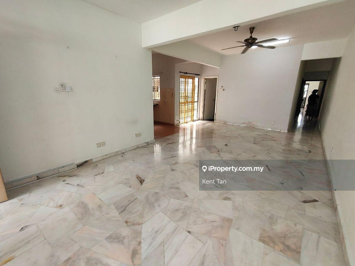 Townhouse for Sale in Taman Equine Park, Seri Kembangan by Kent Tan - iProperty.com.my