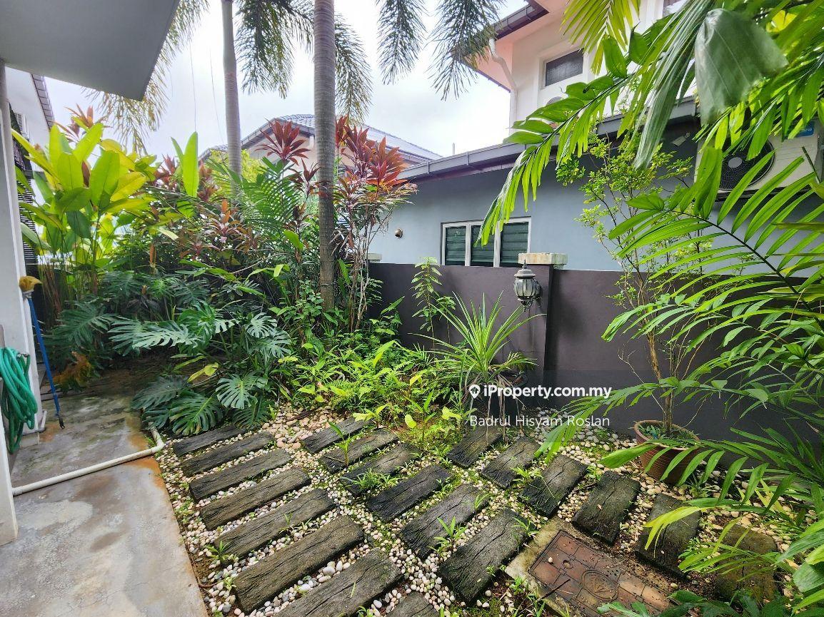 Semi-Detached House for Sale in Anjung Suasana Bandar Seri Putra Bangi, Bangi by Badrul Hisyam Roslan - iProperty.com.my