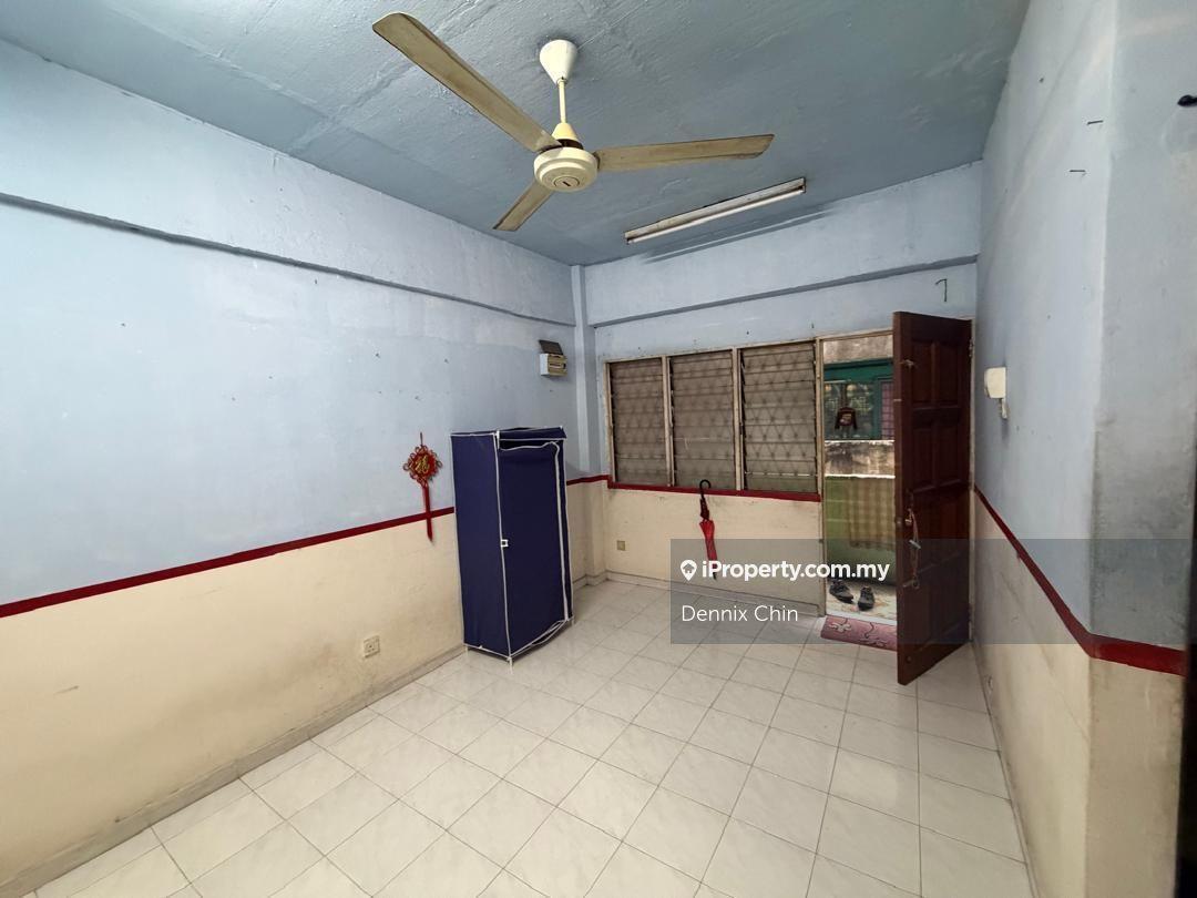 Rumah Pangsa untuk Dijual di Kuchai Jaya Flat oleh Dennix Chin - iProperty.com.my