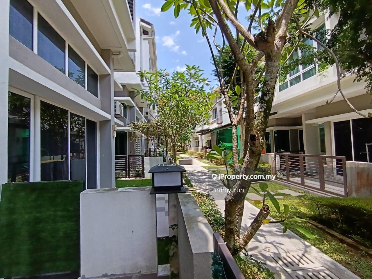 Rumah Berangkai 3 Tingkat untuk Dijual di Semenyih, Selangor oleh Jimmy Yun - iProperty.com.my