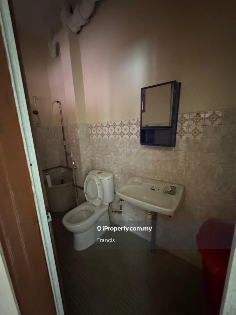 2-storey Terraced House for Sale in Taman Cheng Baru, Cheng by Francis - iProperty.com.my
