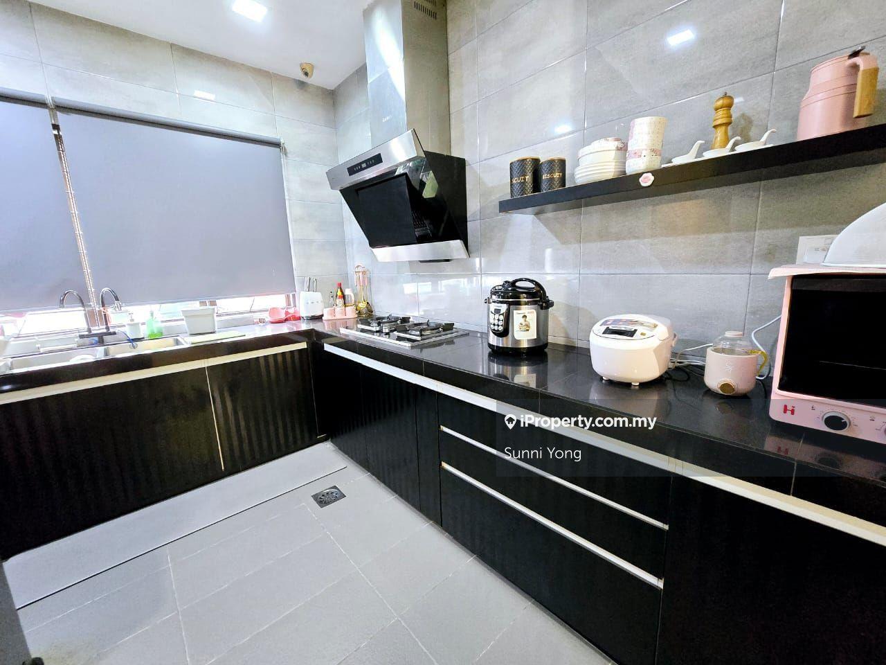 Rumah Berangkai 3 Tingkat untuk Dijual di Kinrara Residence, Puchong oleh Sunni Yong - iProperty.com.my