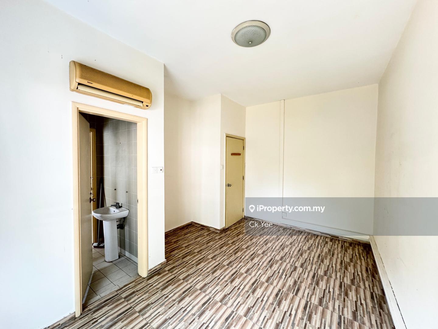 3-storey Terraced House for Sale in Taman Esplanad, Bukit Jalil by Ck Yee - iProperty.com.my