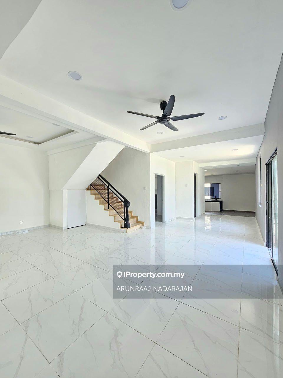 Rumah Berangkai 2 Tingkat untuk Dijual di Taman Puteri Wangsa, Ulu Tiram oleh ARUNRAAJ NADARAJAN - iProperty.com.my