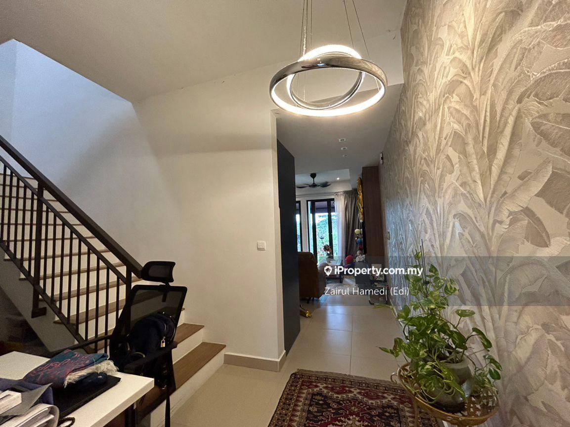 Rumah Bandar untuk Dijual di Bukit Jelutong, Shah Alam oleh Zairul Hamedi (Edi) - iProperty.com.my