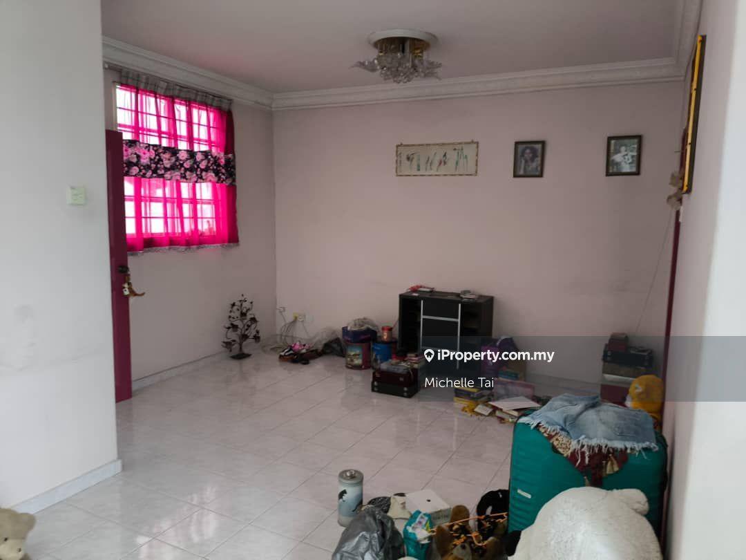 1.5-storey Terraced House for Sale in Taman Lucky, Bangsar by Michelle Tai - iProperty.com.my