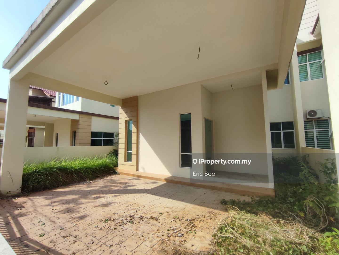 Semi-Detached House for Sale in Double Storey SemiD Hijauan Hills, Simpang Ampat by Eric Boo - iProperty.com.my