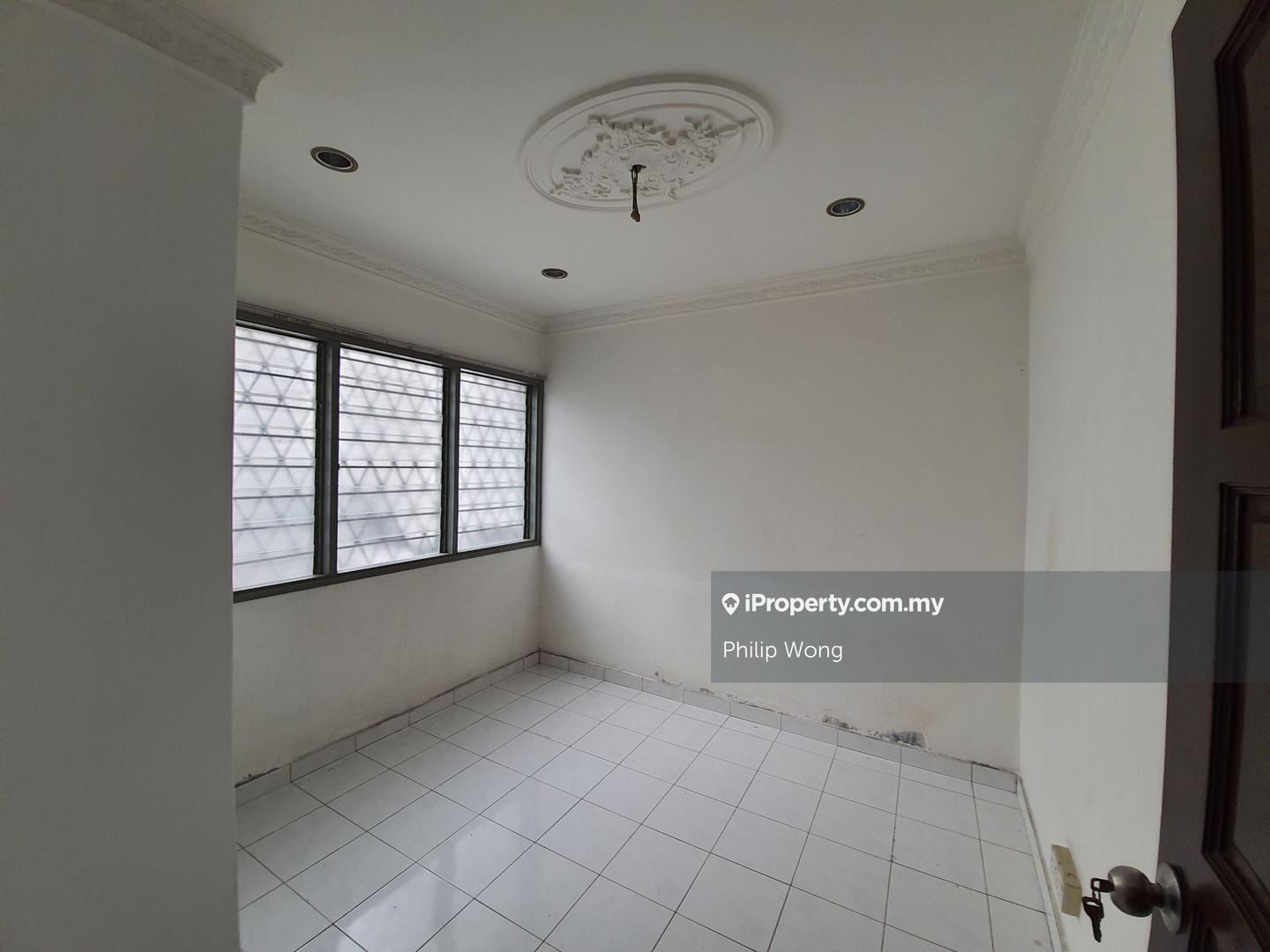 2-storey Terraced House for Sale in Taman Bukit Serdang Freehold 22 x75 S.Kembangan, Seri Kembangan by Philip Wong - iProperty.com.my