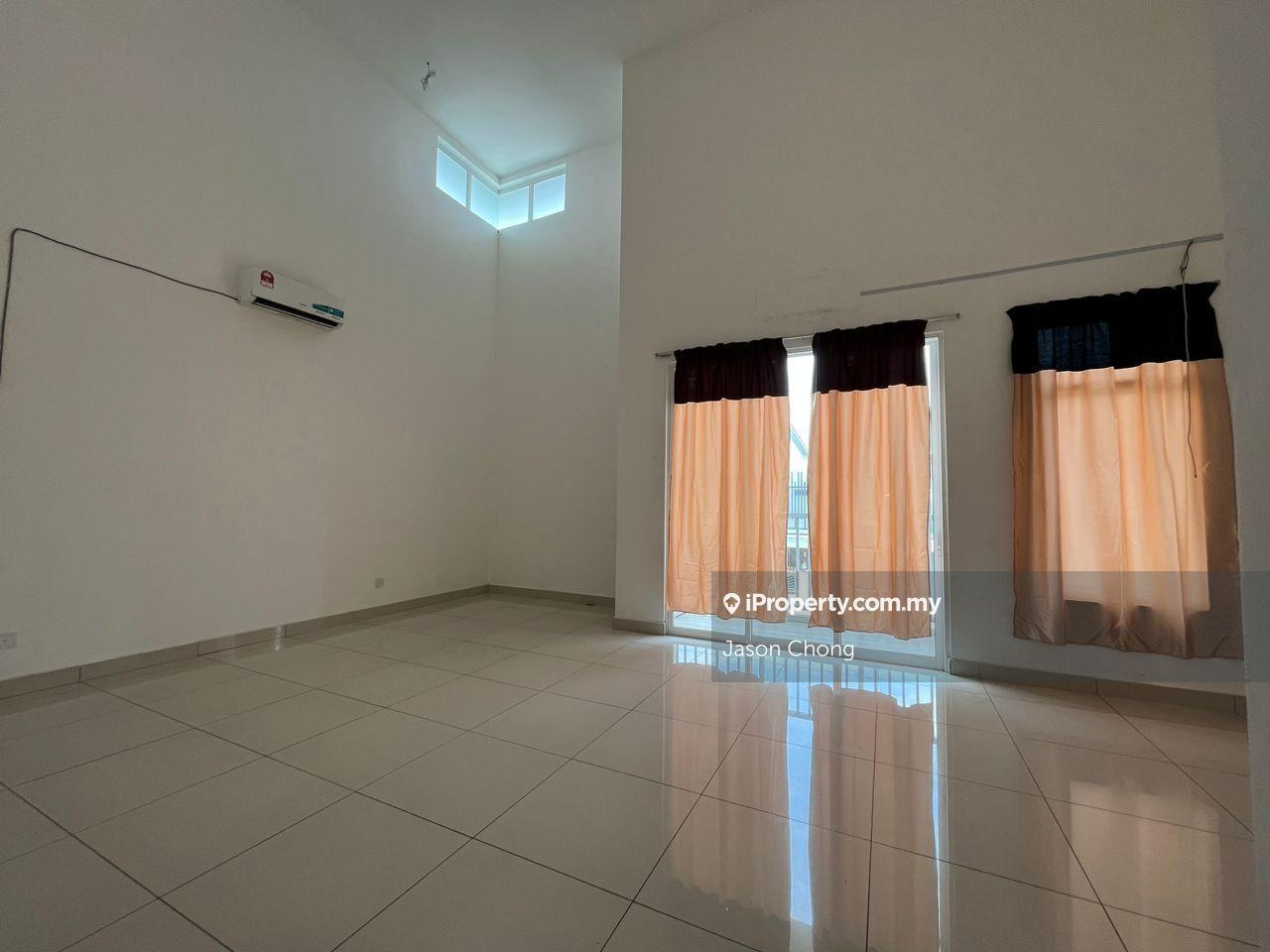 Rumah Berkembar untuk Dijual di Bandar Bukit Tinggi, Klang oleh Jason Chong - iProperty.com.my