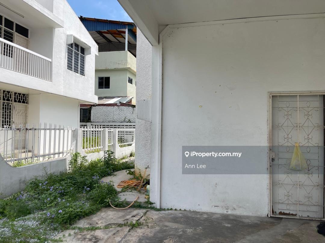 Banglo untuk Dijual di Seri Kembangan, Balakong, Puchong, Subang Jaya oleh Ann Lee - iProperty.com.my