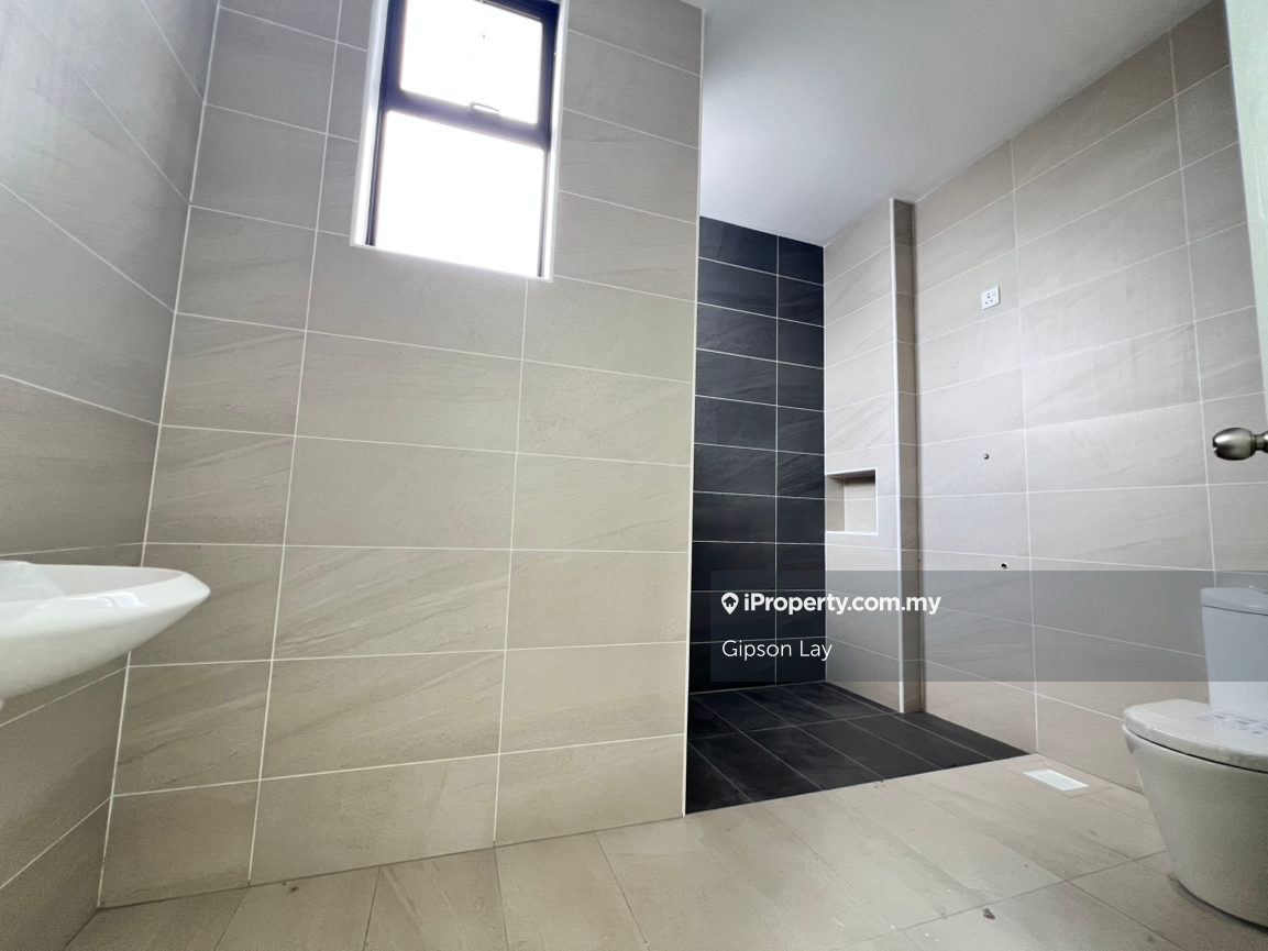 Rumah Berangkai 2 Tingkat untuk Dijual di Taman Tasik Indah, Kluang oleh Gipson Lay - iProperty.com.my