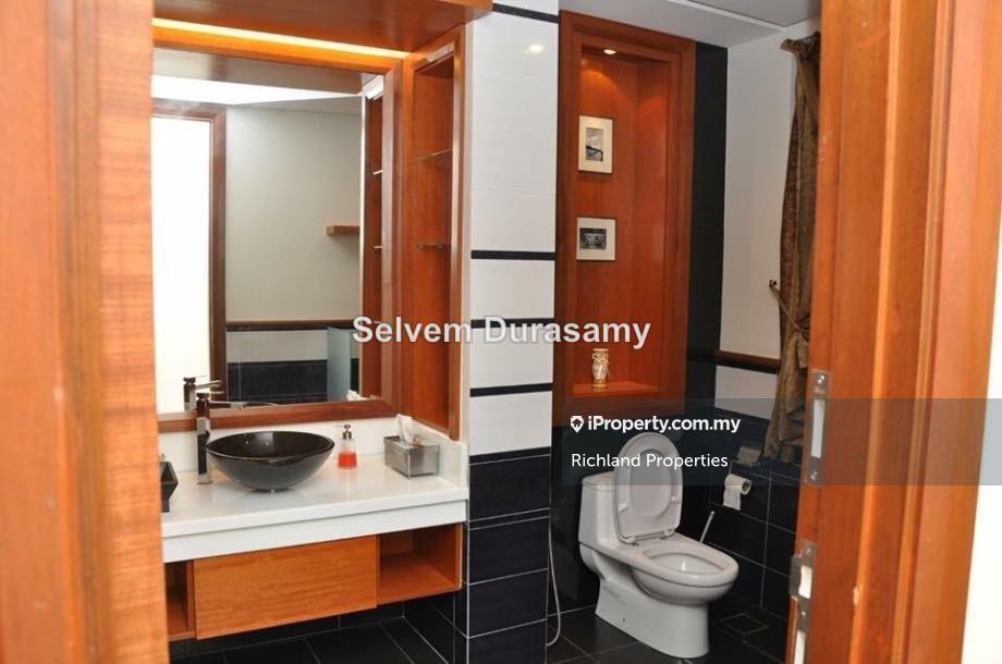 Banglo untuk Dijual di 2 Storey Bungalow @ Seksyen 7, Shah Alam, Shah Alam oleh Selvem Durasamy - iProperty.com.my