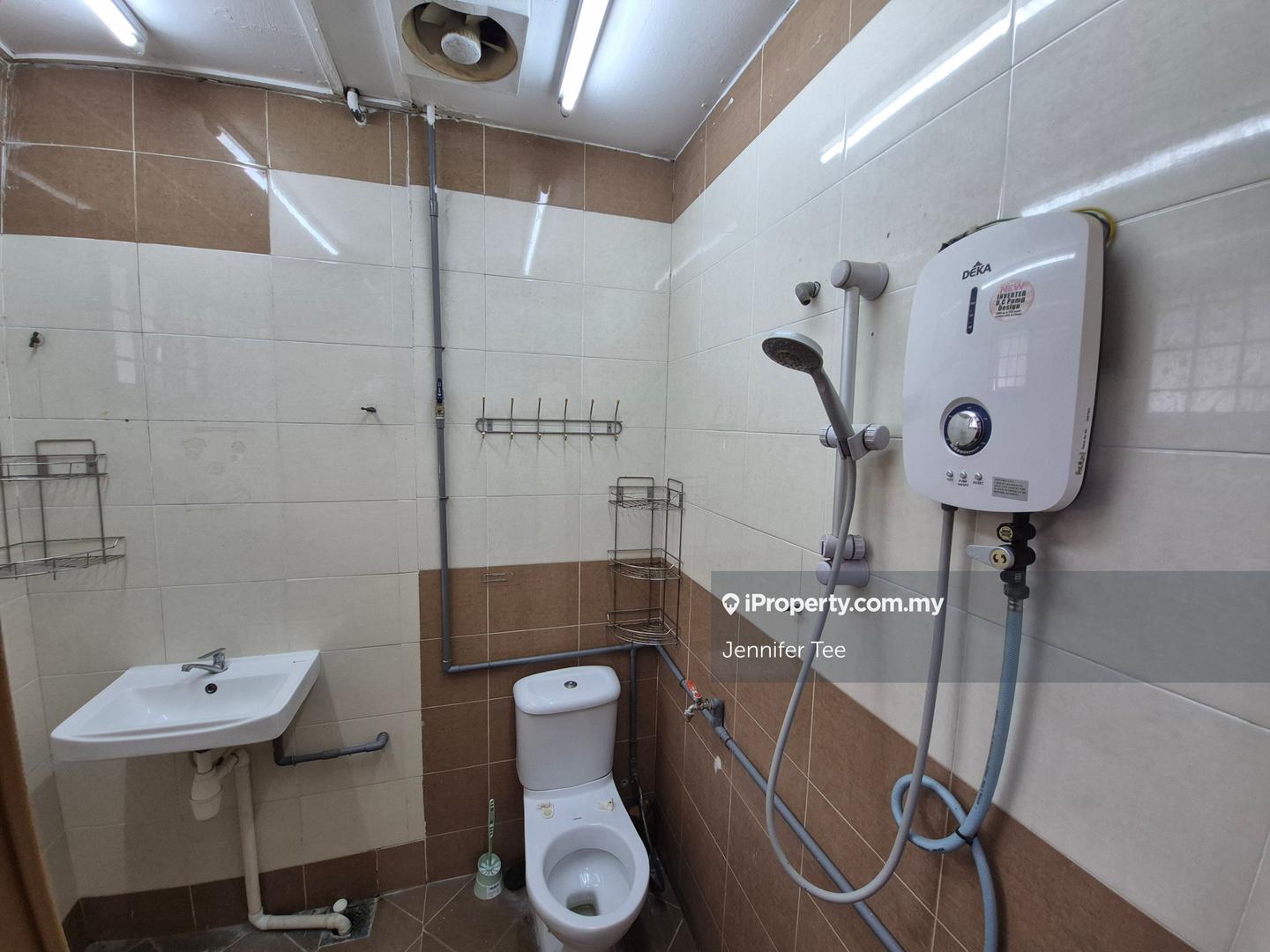 Rumah Berangkai 1 Tingkat untuk Disewa di Seksyen 8, Petaling Jaya oleh Jennifer Tee - iProperty.com.my