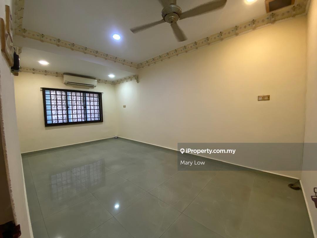 Shop-Office for Sale in Taman Melaka Baru, Batu Berendam by Mary Low - iProperty.com.my