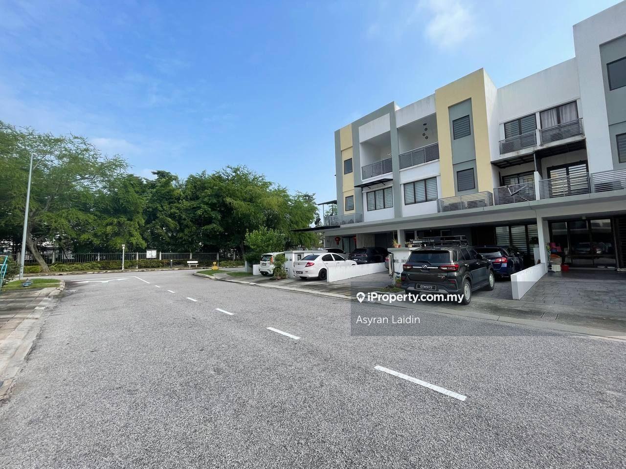 Rumah Bandar untuk Dijual di 16 Sierra, Puchong oleh Asyran Laidin - iProperty.com.my