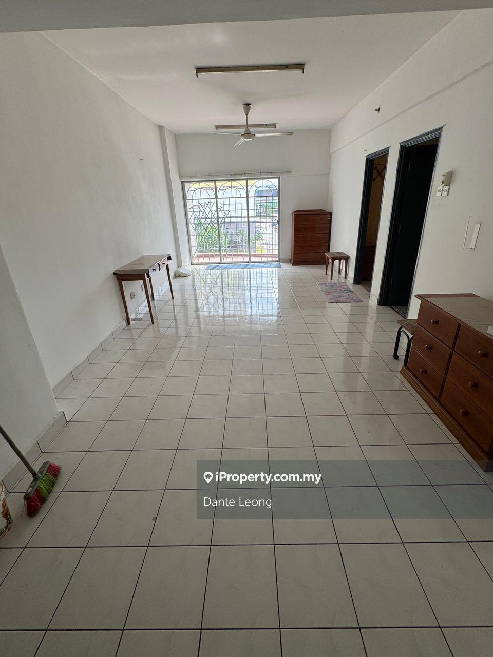 Service Residence for Rent in South City (Perdana Selatan) Block A & B by Dante Leong - iProperty.com.my