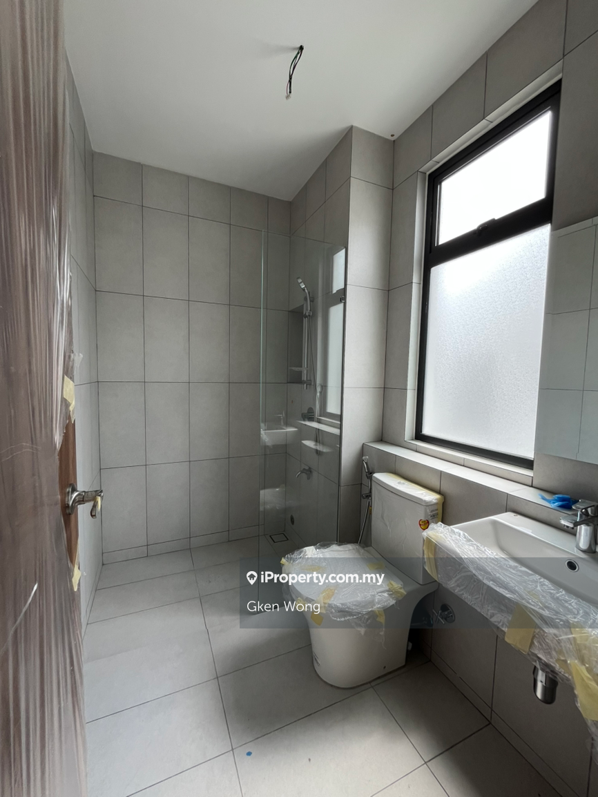 Rumah Berkembar untuk Dijual di gh9xv, Shah Alam oleh Gken Wong - iProperty.com.my