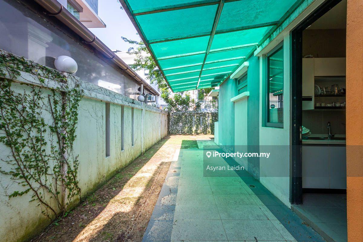 Semi-Detached House for Sale in 2.5sty Renovated Semi D Lakehill Villa, Bangi by Asyran Laidin - iProperty.com.my