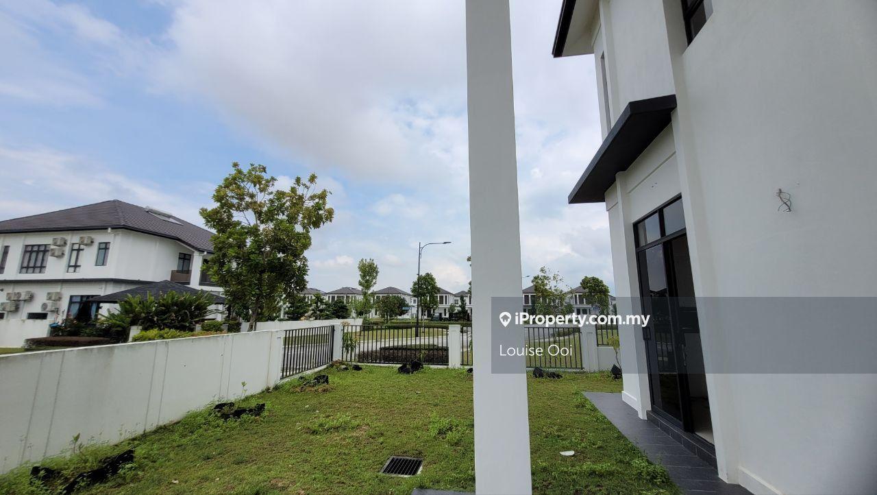 Bungalow House for Sale in Bandar Puncak Alam, Puncak Alam by Louise Ooi - iProperty.com.my