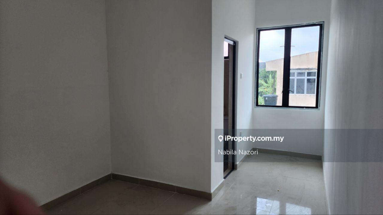 Rumah Berangkai 2 Tingkat untuk Dijual di Wakaf Bharu, Tumpat oleh Nabila Nazori - iProperty.com.my