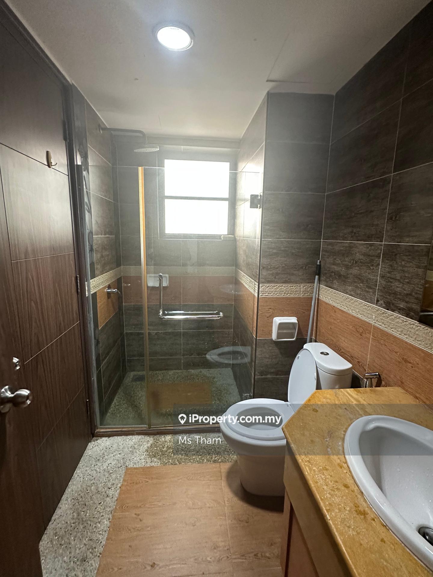 Condominium for Sale in The Straits View Condominium by Ms Tham - iProperty.com.my