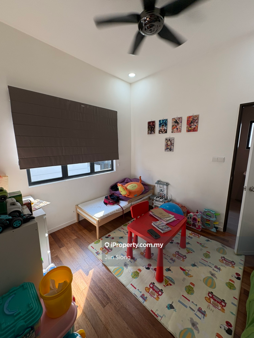 Rumah Teres untuk Dijual di Villa Astana @ Kajang, Kajang oleh Jiin Siong - iProperty.com.my