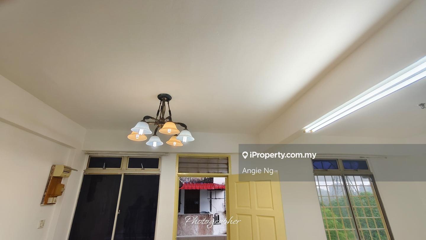 Flat for Sale in Taman Setia Rawang Flat by Angie Ng - iProperty.com.my