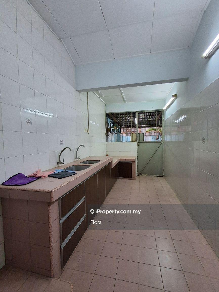 1.5-storey Terraced House for Sale in Bandar Baru Sri Petaling, Sri Petaling by Flora - iProperty.com.my