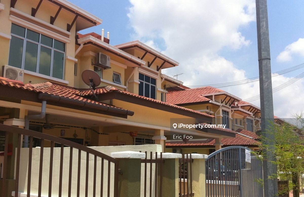 Rumah Berangkai 2 Tingkat untuk Dijual di Taman Putra Impiana, Puchong oleh Eric Foo - iProperty.com.my