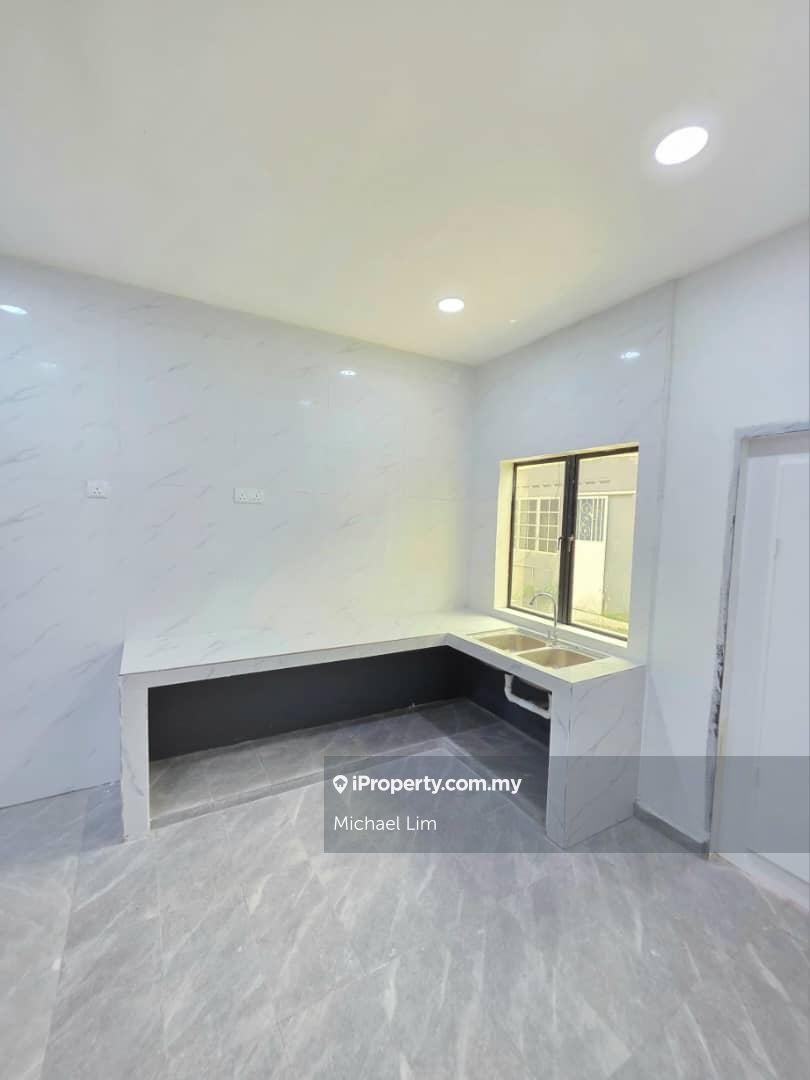 Rumah Berangkai 1 Tingkat untuk Dijual di Taman Telok, Telok Panglima Garang oleh Michael Lim - iProperty.com.my
