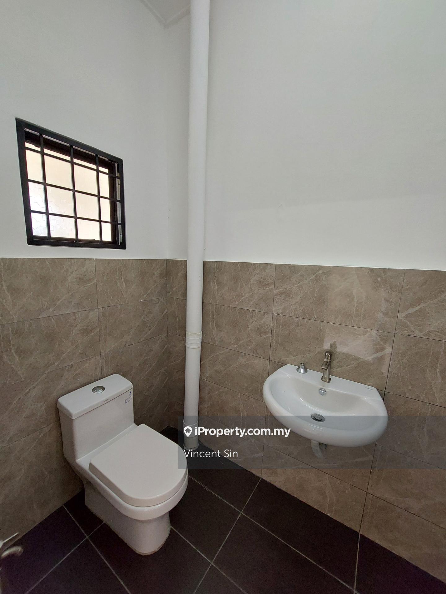 Rumah Berangkai 2 Tingkat untuk Dijual di Puchong Intan, Puchong oleh Vincent Sin - iProperty.com.my