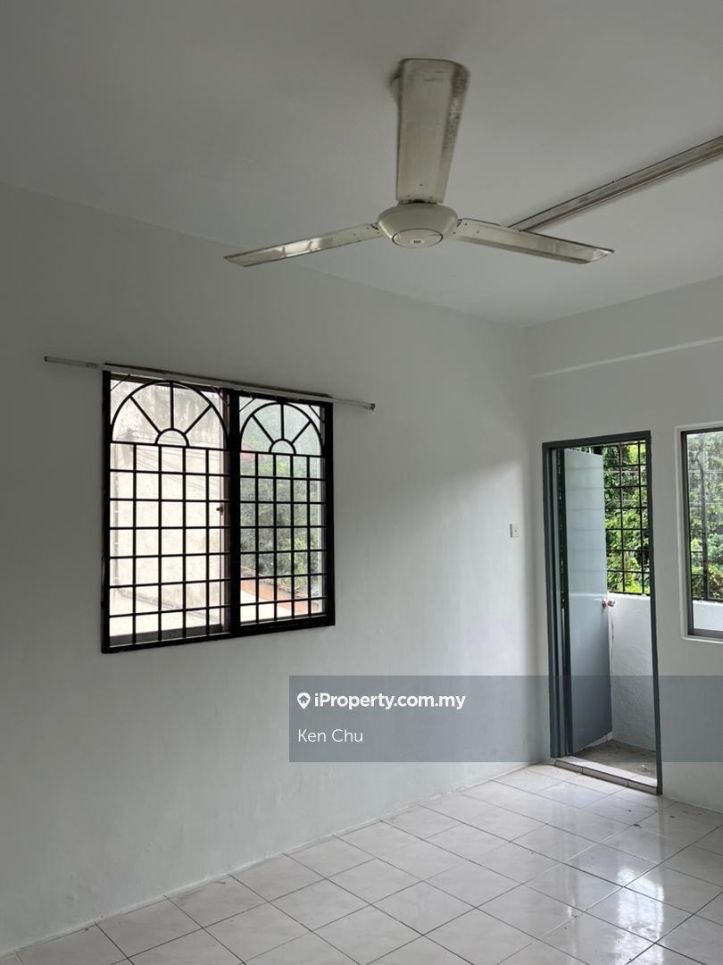 Townhouse for Sale in Taman Sinaran, Balakong by Ken Chu - iProperty.com.my