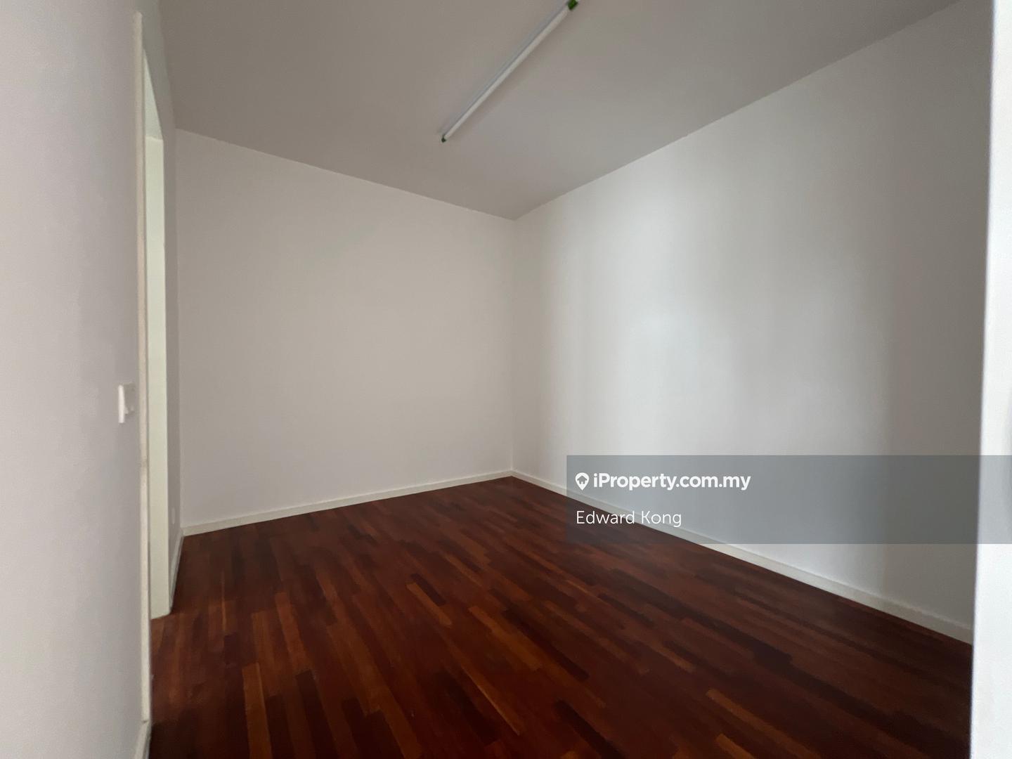 Rumah Berangkai 3 Tingkat untuk Disewa di Tamansari, Rawang oleh Edward Kong - iProperty.com.my