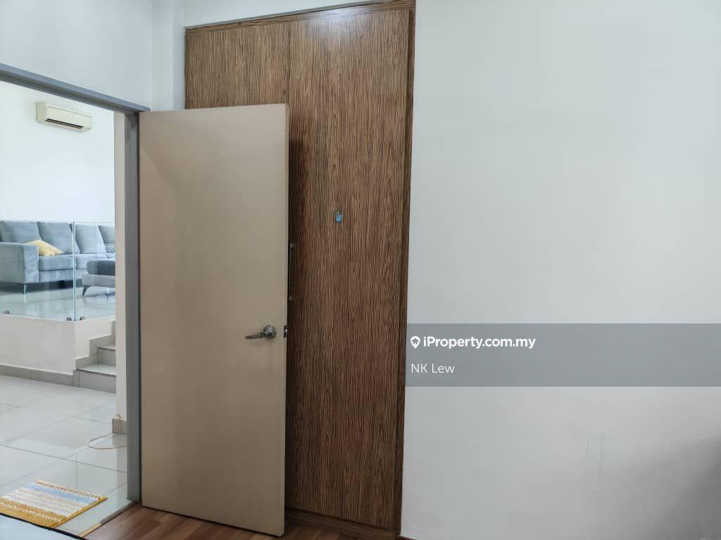 Condominium for Sale in Bayan Villa, Seri Kembangan by NK Lew - iProperty.com.my