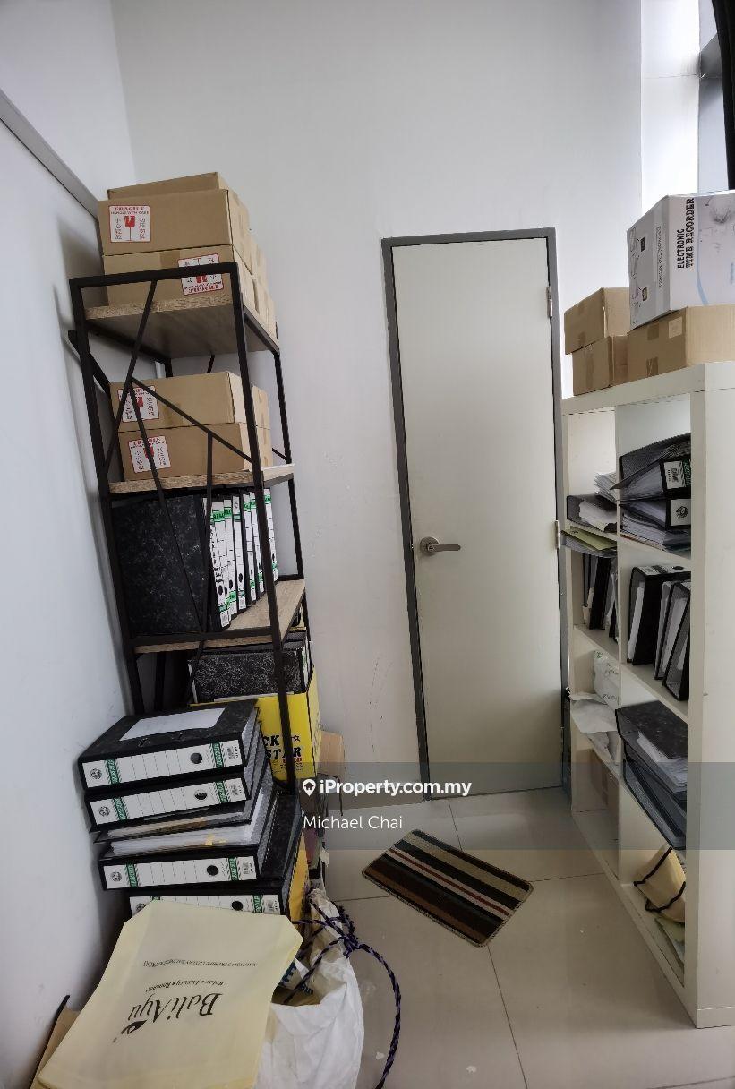 Service Residence for Sale in Pinnacle Petaling Jaya by Michael Chai - iProperty.com.my