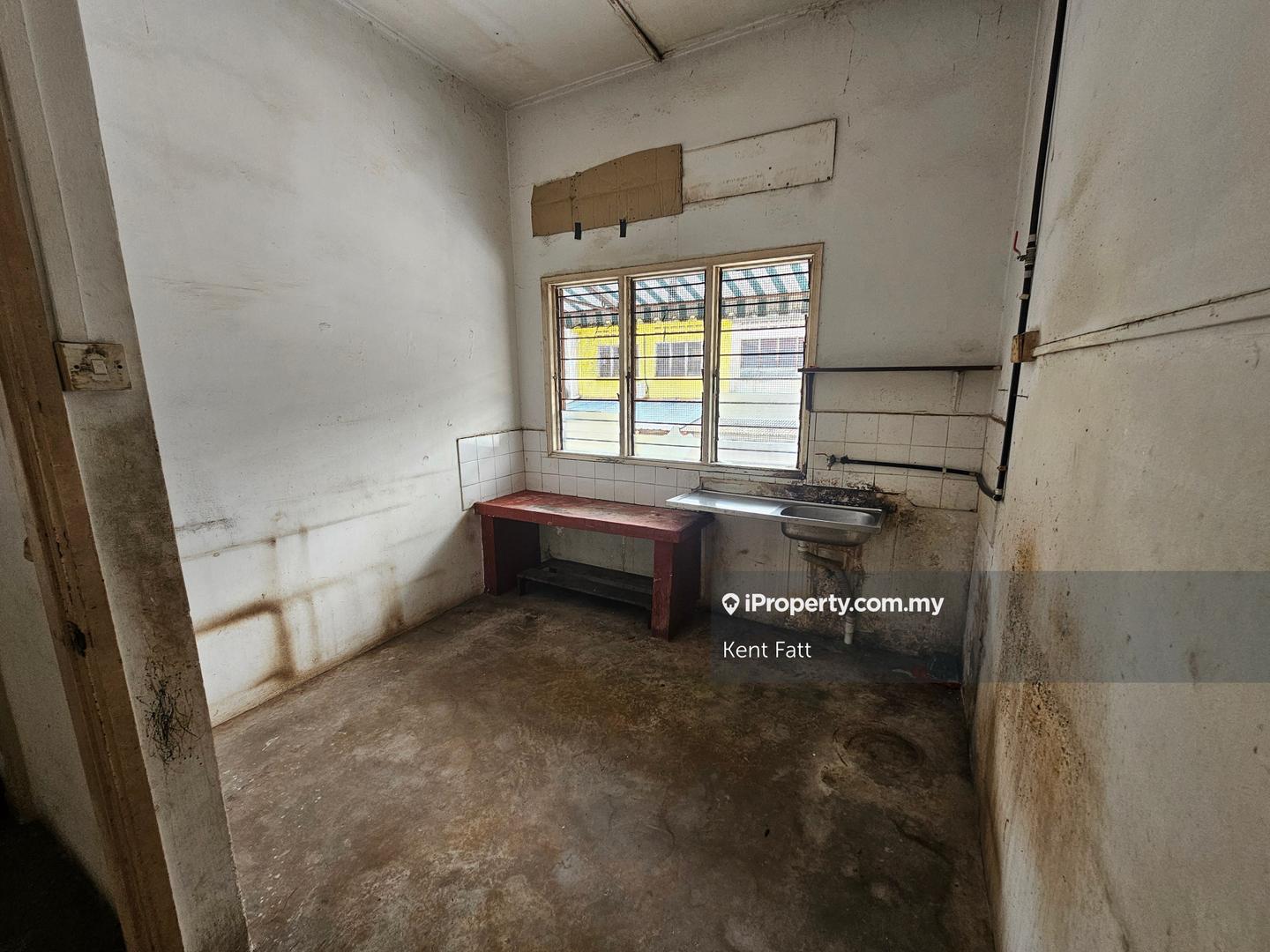 Shop for Rent in Taman Overseas Union (Taman Oug), Jalan Klang Lama (Old Klang Road) by Kent Fatt - iProperty.com.my