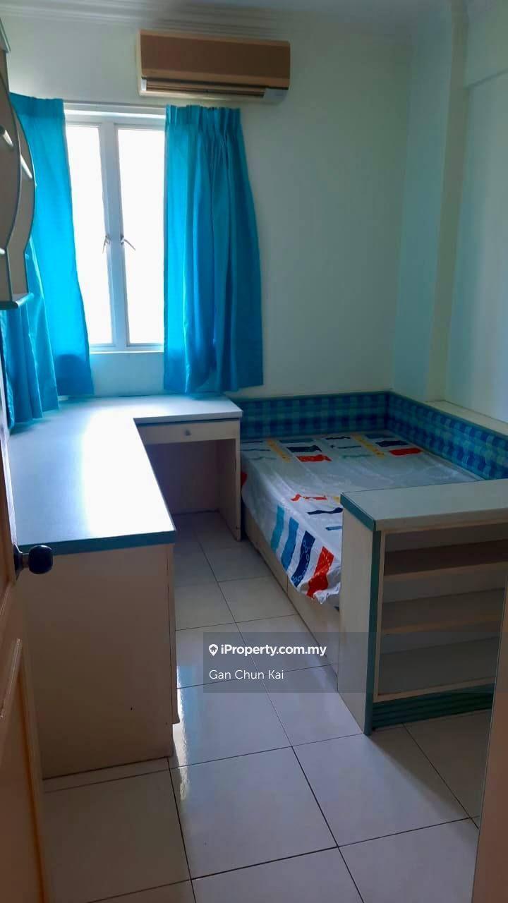 Condominium for Rent in Gold Coast Resort Condominium by Gan Chun Kai - iProperty.com.my