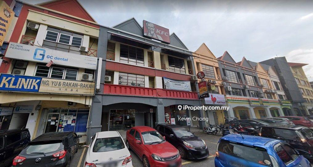 Shop-Office for Sale in 3 Storey Intermediate Shoplot, Petaling Jaya by Kevin Chong - iProperty.com.my