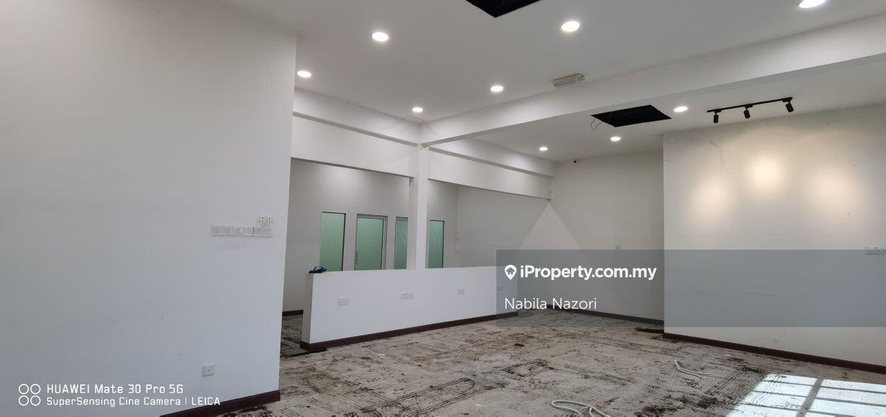 Gudang untuk Disewa di Kampung Padang Enggang, Pasir Ha oleh Nabila Nazori - iProperty.com.my