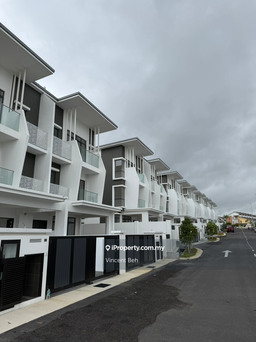 Semi-Detached House for Sale in Abadi Heights, Puchong by Vincent Beh - iProperty.com.my
