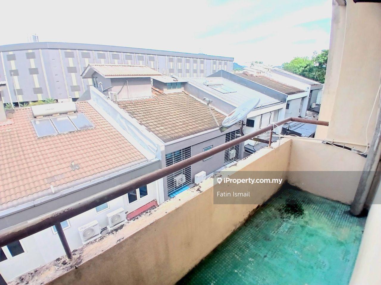 Rumah Berangkai 3 Tingkat untuk Dijual di Taman Dataran Ukay, Ulu Kelang oleh Fatin Ismail - iProperty.com.my
