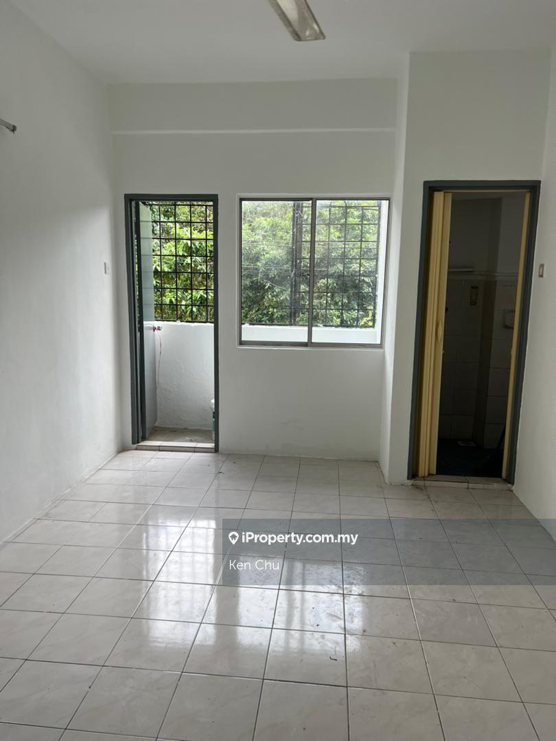 Townhouse for Sale in Taman Sinaran, Balakong by Ken Chu - iProperty.com.my