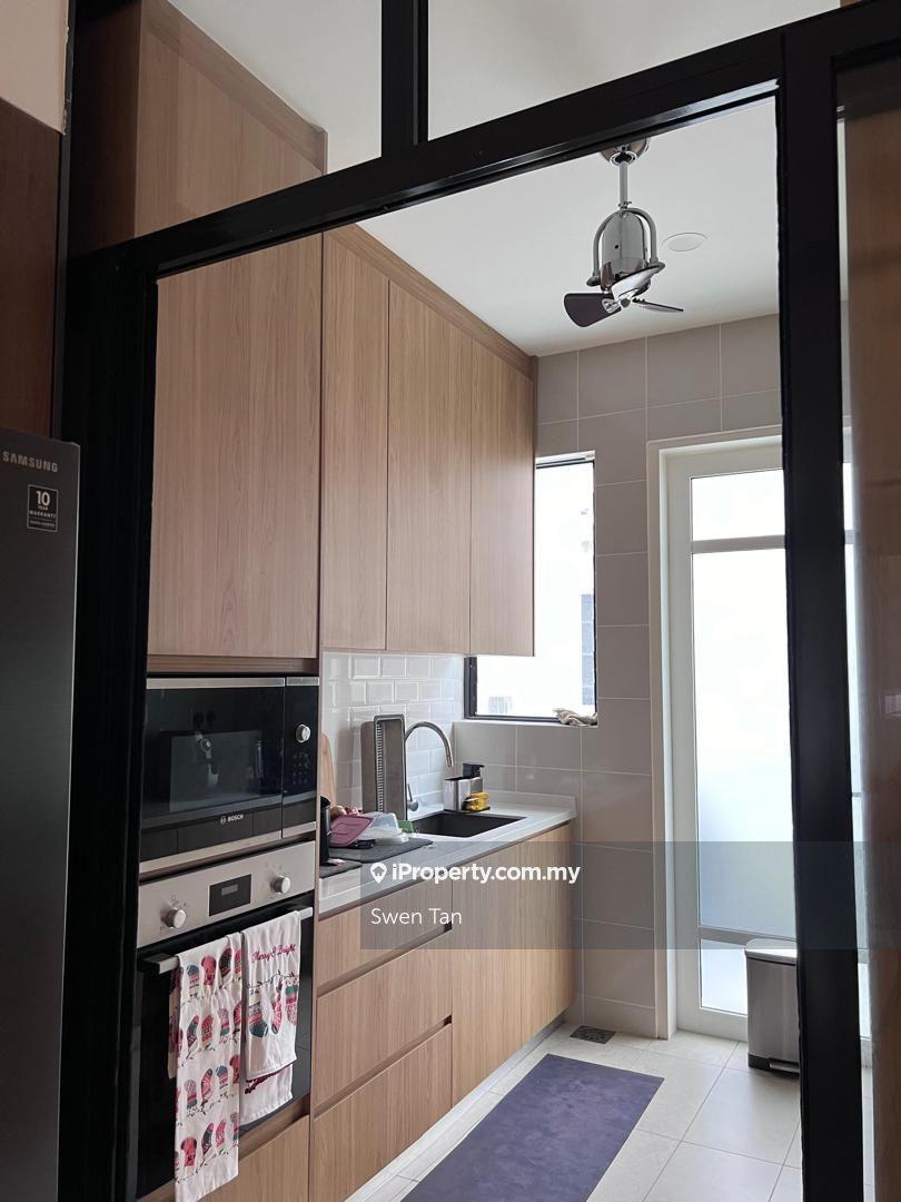 Terraced House for Sale in Twentyfive7, Tanjong Duabelas by Swen Tan - iProperty.com.my